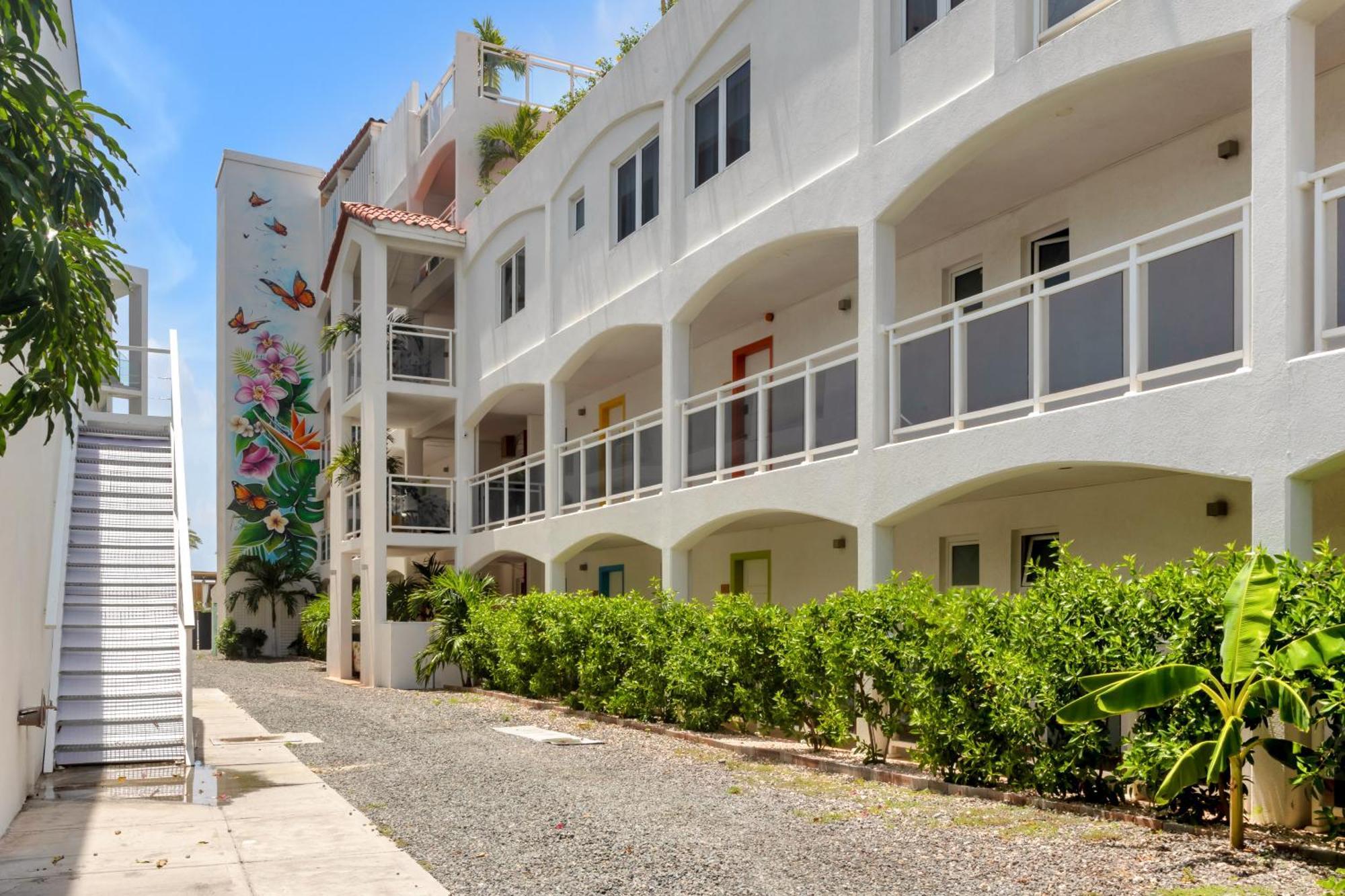 Maho Beach House - Studio - Beach Access Kültér fotó